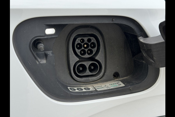Volkswagen ID.4 Pro 77 kWh Camera Sfeerverlichting Adapt Cruise Clima Stoel/Stuurverwarming Head-up Navi Carplay