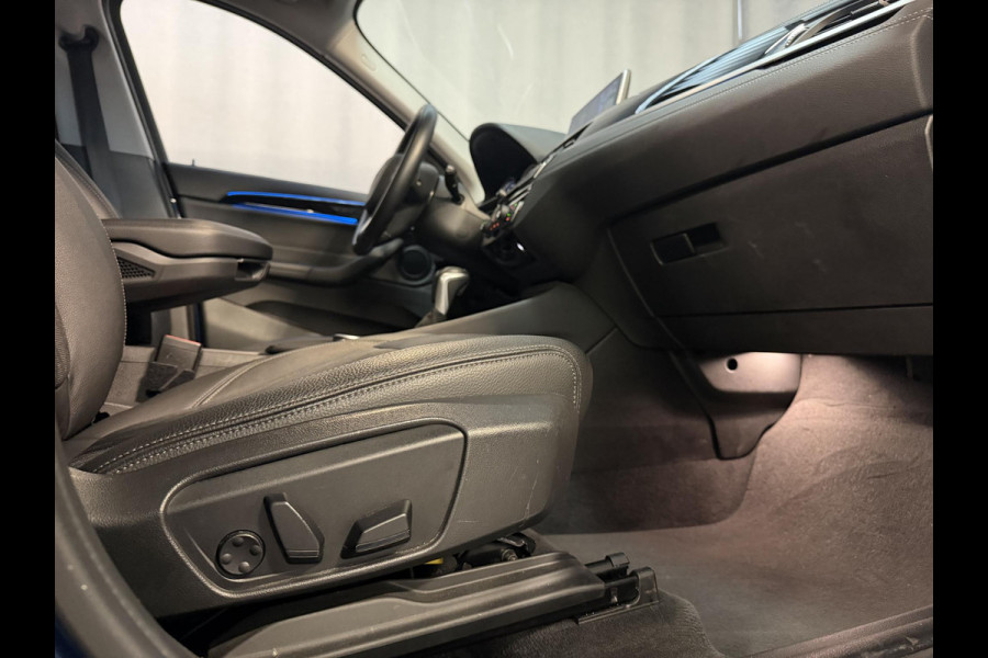 BMW X1 xDrive25e Executive xLine 18"/Keyless/Memory + stoelverwarming/Camera/Elektrische Klep/LED/DAB/Navigatie/PDC