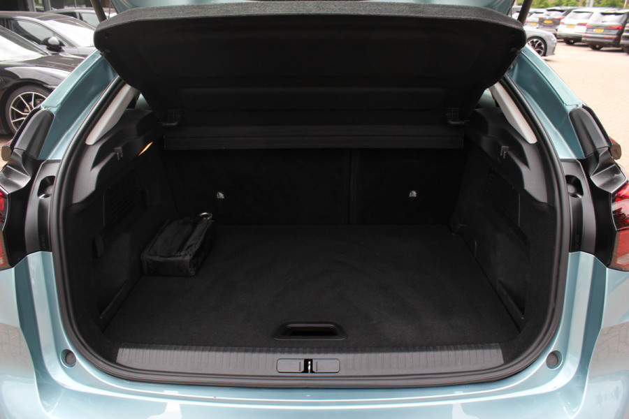 Citroën Ë-C4 Feel 50 kWh / SoH 96,4%! / Camera / Head-up / Keyless / CarPlay / 18'' / Dodehoek / DAB / Cruise Control / Full-LED