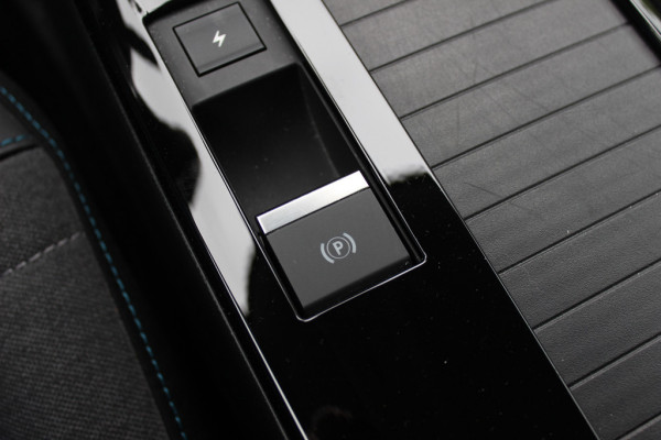 Citroën Ë-C4 Feel 50 kWh / SoH 96,4%! / Camera / Head-up / Keyless / CarPlay / 18'' / Dodehoek / DAB / Cruise Control / Full-LED