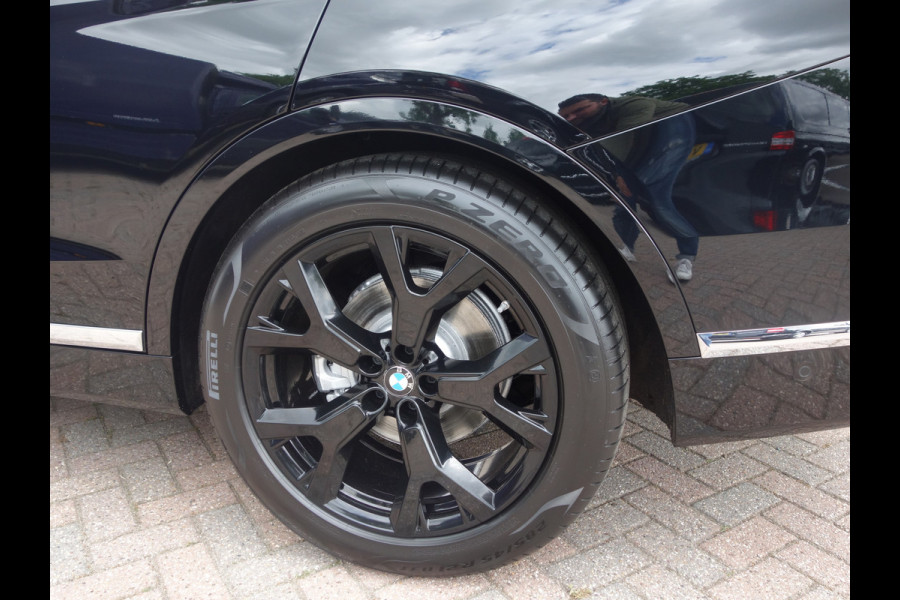 BMW X7 xDrive 30D VAN High Executive Pano.dak Leer Trekhaak Grijskenteken