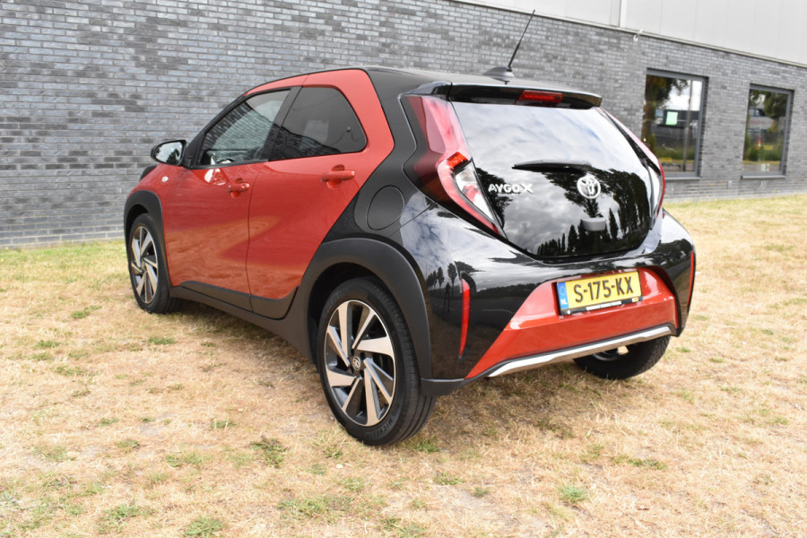 Toyota Aygo X 1.0 VVT-i MT Envy Jbl Navigatie Carplay