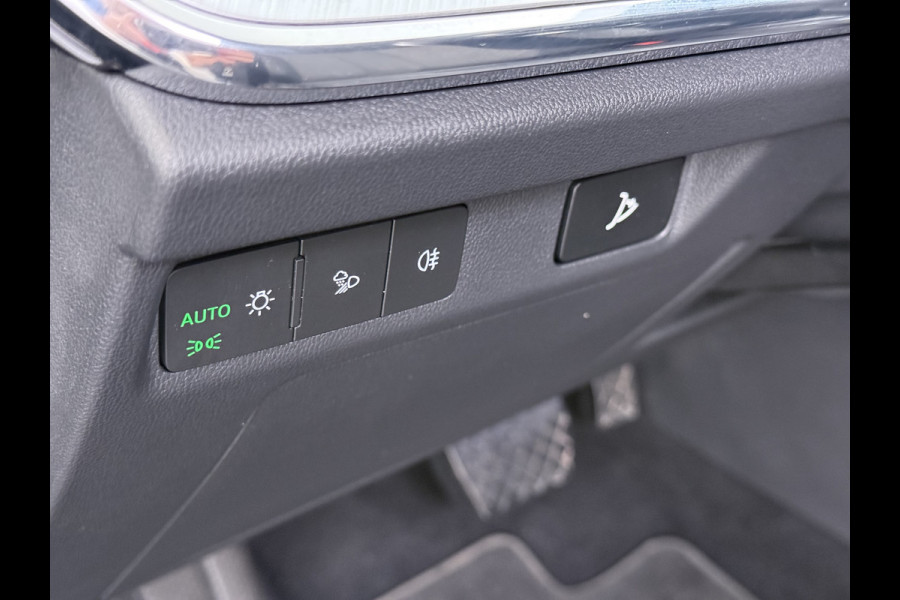 Škoda Enyaq iV60 SOH 94% Camera Adap.Cruise Elek.klep 1/2Leer Elek.Stoel/Memory Bordherk. Lane-dep. Navi Dab Pdc Apple/Android Stoel-/Stuurverw. PrivacyGlas Ecc Usb Led SmartLink 19''LM Business Edition