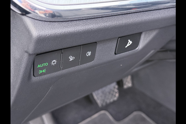 Škoda Enyaq iV60 SOH 94% Camera Adap.Cruise Elek.klep 1/2Leer Elek.Stoel/Memory Bordherk. Lane-dep. Navi Dab Pdc Apple/Android Stoel-/Stuurverw. PrivacyGlas Ecc Usb Led SmartLink 19''LM Business Edition