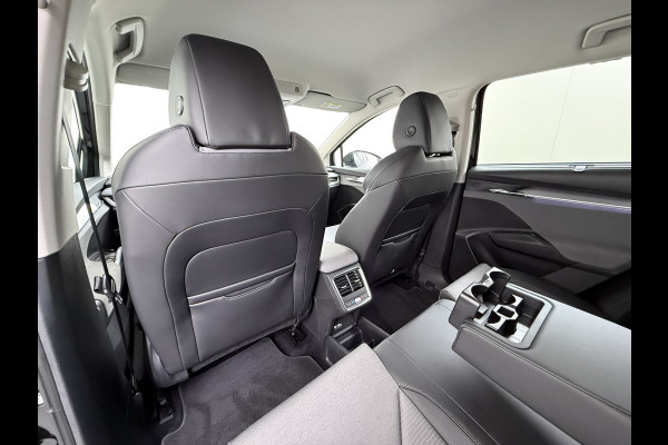 Škoda Enyaq iV60 SOH 94% Camera Adap.Cruise Elek.klep 1/2Leer Elek.Stoel/Memory Bordherk. Lane-dep. Navi Dab Pdc Apple/Android Stoel-/Stuurverw. PrivacyGlas Ecc Usb Led SmartLink 19''LM Business Edition