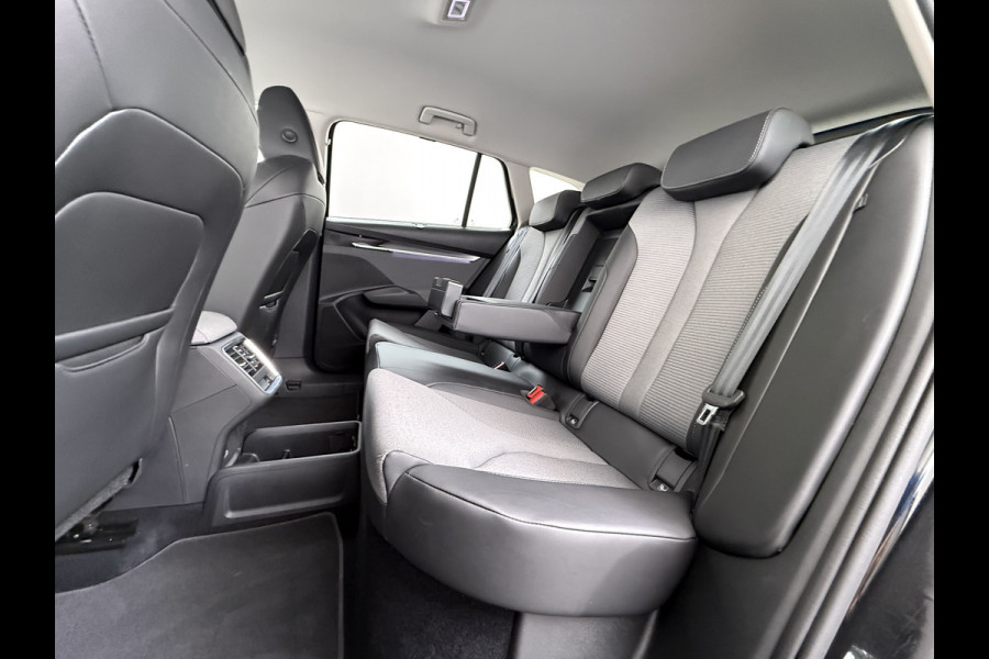 Škoda Enyaq iV60 SOH 94% Camera Adap.Cruise Elek.klep 1/2Leer Elek.Stoel/Memory Bordherk. Lane-dep. Navi Dab Pdc Apple/Android Stoel-/Stuurverw. PrivacyGlas Ecc Usb Led SmartLink 19''LM Business Edition