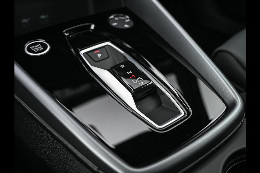 Audi A3 Sportback 45 TFSI e S edition Competition | Panoramadak | 5 jr Garantie | HUD | Sonos Sound | Camera | Ambiance interieur | Active Cruise | S-Seats + Memory | Stoelverwarming | Keyless |
