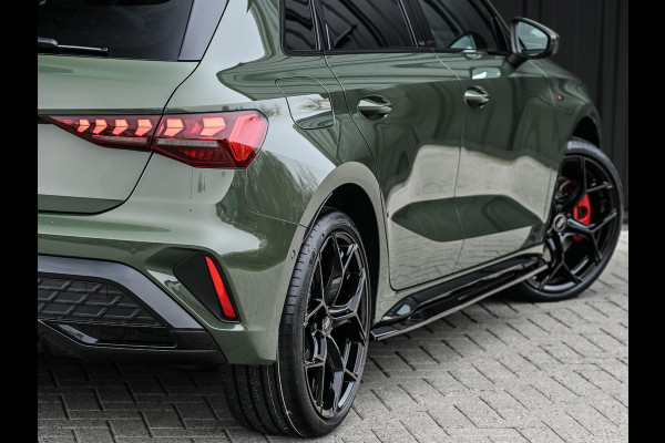Audi A3 Sportback 45 TFSI e S edition Competition | Panoramadak | 5 jr Garantie | HUD | Sonos Sound | Camera | Ambiance interieur | Active Cruise | S-Seats + Memory | Stoelverwarming | Keyless |