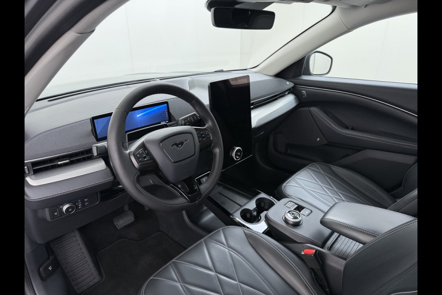 Ford Mustang Mach-E RWD 75kWh 360°Camera Adap.Cruise B&O®-Hifi Leder Stoel/Stuurverw. BLIS Navi Pdc Keyless Android Auto Apple Carplay Elek.Achterklep Lmv 18" DAB Bluetooth Led 1e Eigenaar Dealeronderhouden Origineel Nederlandse Auto