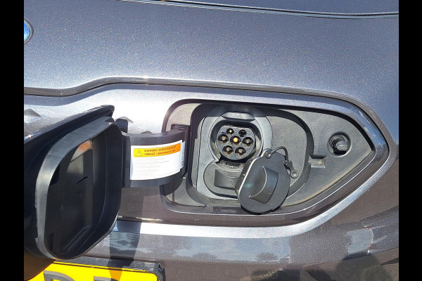 Kia e-Niro ExecutiveLine 64 kWh | SOH: 95,2% | 3 Fase | Leder | Adaptive CC | Climate |