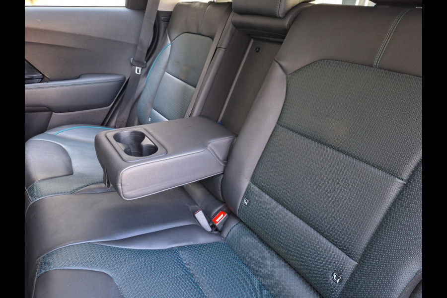 Kia e-Niro ExecutiveLine 64 kWh | SOH: 95,2% | 3 Fase | Leder | Adaptive CC | Climate |