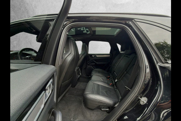 Porsche Cayenne 2.9 S (Dealer OndH, 2e Eig, Panorama, Lucht Vering, Night Vis, 18-voudige Stoelen, Stoel VerW/ VerK, Camera, Etc)