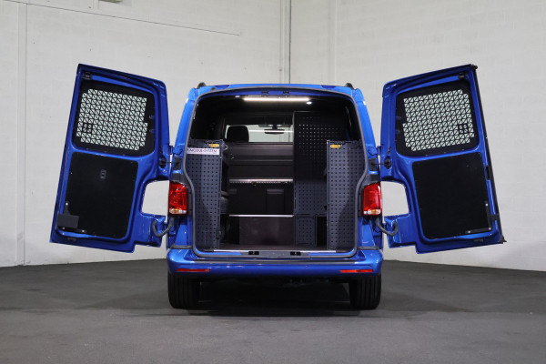 Volkswagen Transporter 2.0 TDI L1 H1 150pk Bulli Automaat