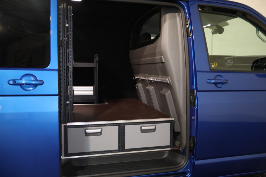 Volkswagen Transporter 2.0 TDI L1 H1 150pk Bulli Automaat