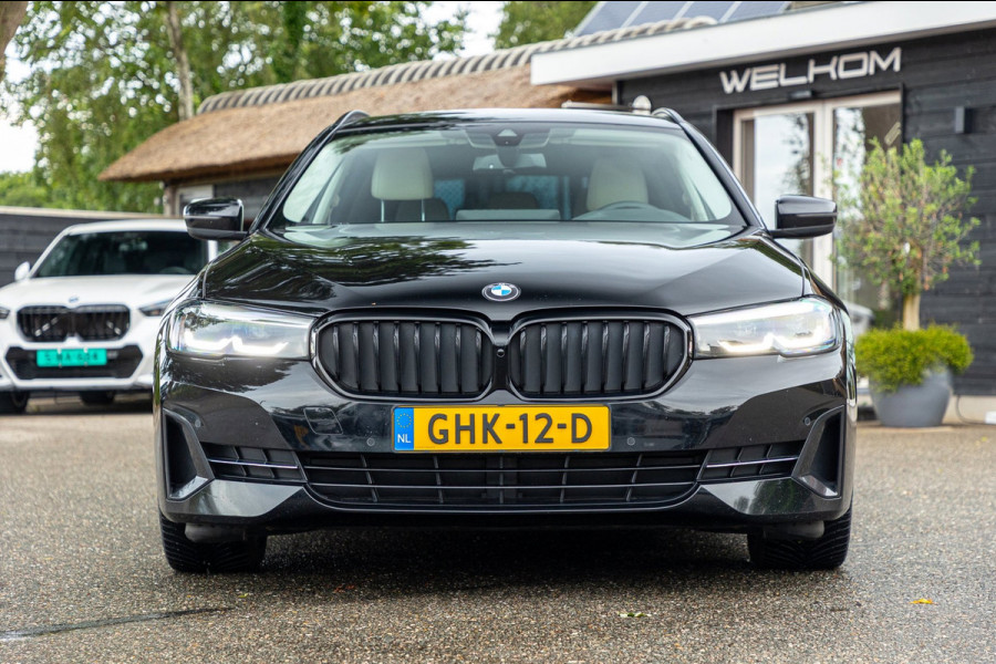 BMW 5 Serie Touring 530e Business Edition Plus Soh 89% I Trekhaak I Luxe leder I Led I Stuur & stoelverwarming I Camera I Android