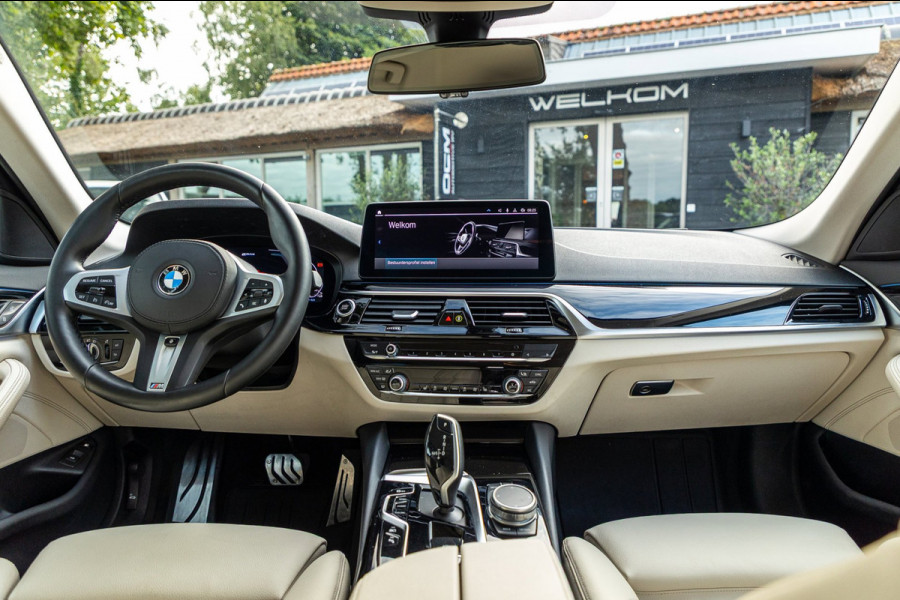 BMW 5 Serie Touring 530e Business Edition Plus Soh 89% I Trekhaak I Luxe leder I Led I Stuur & stoelverwarming I Camera I Android