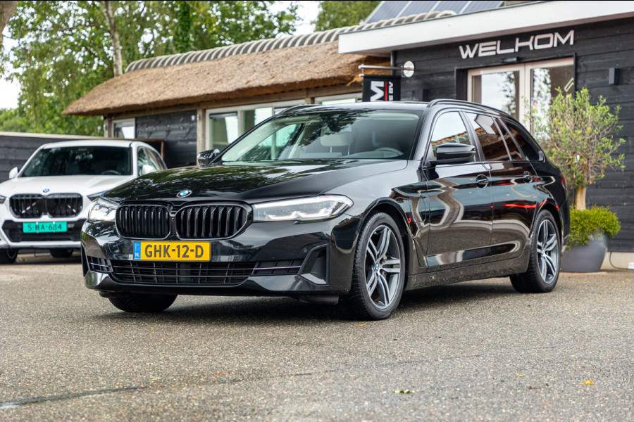 BMW 5 Serie Touring 530e Business Edition Plus Soh 89% I Trekhaak I Luxe leder I Led I Stuur & stoelverwarming I Camera I Android