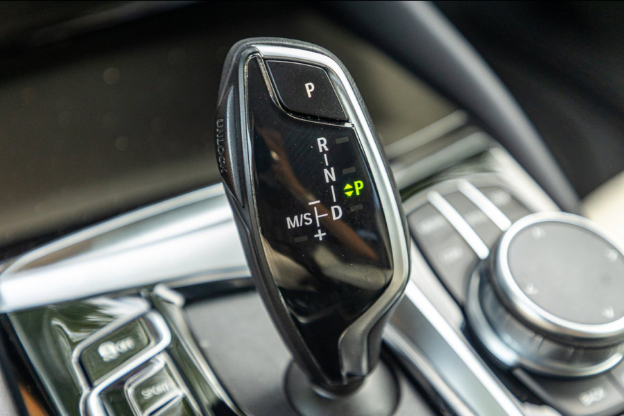 BMW 5 Serie Touring 530e Business Edition Plus Soh 89% I Trekhaak I Luxe leder I Led I Stuur & stoelverwarming I Camera I Android