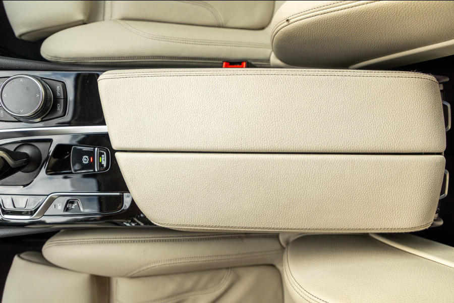 BMW 5 Serie Touring 530e Business Edition Plus Soh 89% I Trekhaak I Luxe leder I Led I Stuur & stoelverwarming I Camera I Android