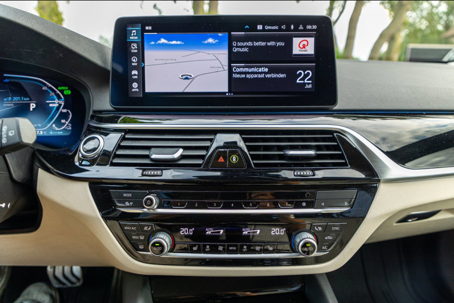 BMW 5 Serie Touring 530e Business Edition Plus Soh 89% I Trekhaak I Luxe leder I Led I Stuur & stoelverwarming I Camera I Android