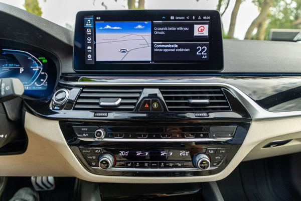 BMW 5 Serie Touring 530e Business Edition Plus Soh 89% I Trekhaak I Luxe leder I Led I Stuur & stoelverwarming I Camera I Android