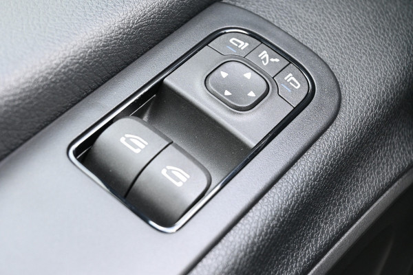 Mercedes-Benz Sprinter 519 CDI L2H2 Select 3.5t 3500 kg Trekgewicht, LED, Distronic