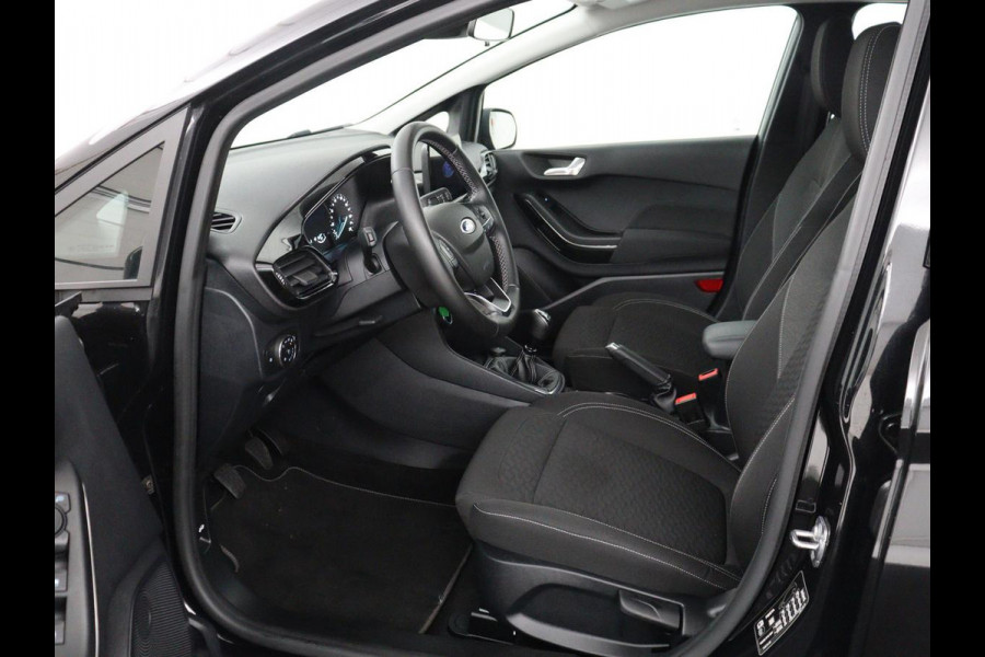 Ford Fiesta 1.0 EcoBoost Hybrid Titanium | Cruise control | Park assist | Climate control | Navigatie | Carplay | Lederen stuurwiel | Lane assist |