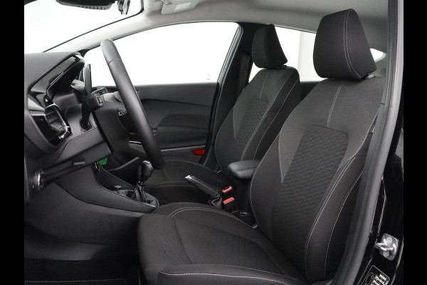 Ford Fiesta 1.0 EcoBoost Hybrid Titanium | Cruise control | Park assist | Climate control | Navigatie | Carplay | Lederen stuurwiel | Lane assist |