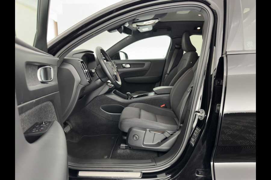 Volvo C40 Recharge Core 69 kWh [3-Fase-11kW] {SoH-93%} (INCL.BTW) Aut. *PANO | DIGI-COCKPIT | FULL-LED | CAMERA | NAVI-FULLMAP | ECC | PDC | HEATED-SPORTSEATS | PRIVACY-GLASS | 19''ALU*
