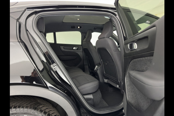 Volvo C40 Recharge Core 69 kWh [3-Fase-11kW] {SoH-93%} (INCL.BTW) Aut. *PANO | DIGI-COCKPIT | FULL-LED | CAMERA | NAVI-FULLMAP | ECC | PDC | HEATED-SPORTSEATS | PRIVACY-GLASS | 19''ALU*