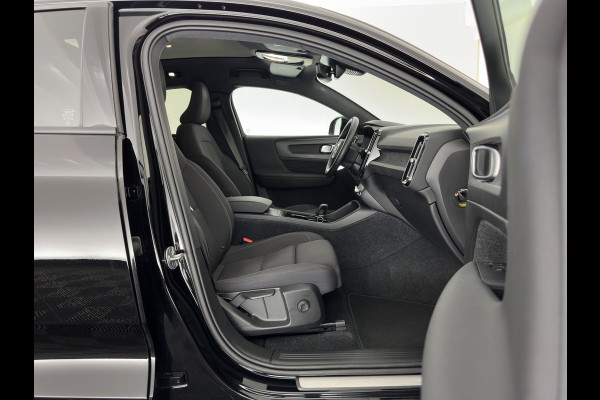 Volvo C40 Recharge Core 69 kWh [3-Fase-11kW] {SoH-93%} (INCL.BTW) Aut. *PANO | DIGI-COCKPIT | FULL-LED | CAMERA | NAVI-FULLMAP | ECC | PDC | HEATED-SPORTSEATS | PRIVACY-GLASS | 19''ALU*