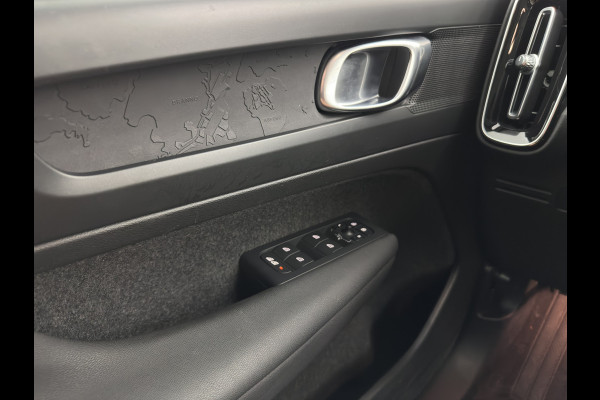 Volvo C40 Recharge Core 69 kWh [3-Fase-11kW] {SoH-93%} (INCL.BTW) Aut. *PANO | DIGI-COCKPIT | FULL-LED | CAMERA | NAVI-FULLMAP | ECC | PDC | HEATED-SPORTSEATS | PRIVACY-GLASS | 19''ALU*