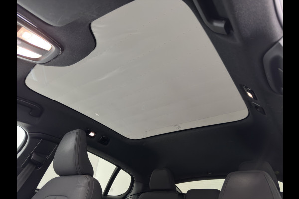 Volvo C40 Recharge Core 69 kWh [3-Fase-11kW] {SoH-93%} (INCL.BTW) Aut. *PANO | DIGI-COCKPIT | FULL-LED | CAMERA | NAVI-FULLMAP | ECC | PDC | HEATED-SPORTSEATS | PRIVACY-GLASS | 19''ALU*