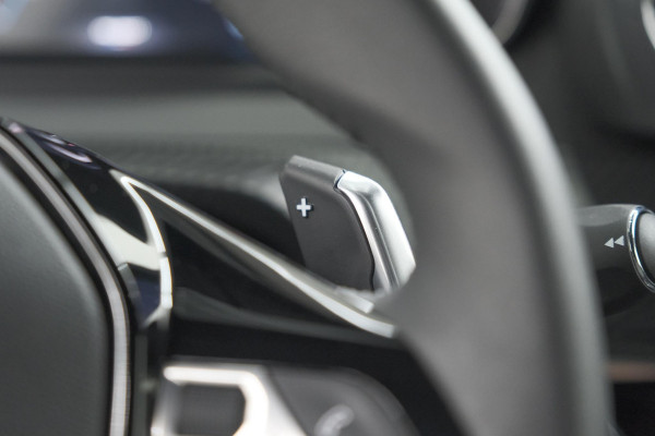Peugeot 2008 PureTech 130 EAT8 Allure | 360 Camera | Adaptieve Cruise Control | Keyless | Dodehoekdetectie