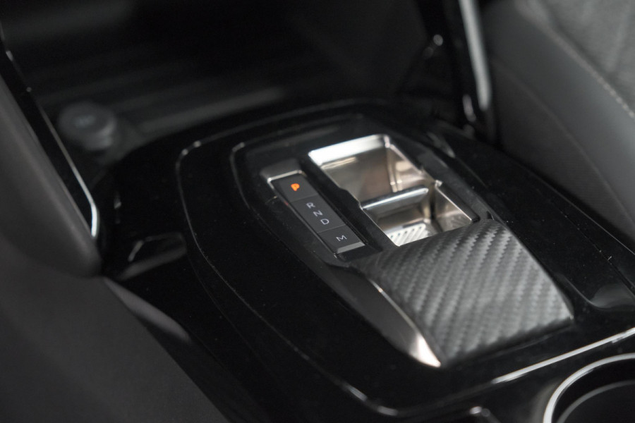 Peugeot 2008 PureTech 130 EAT8 Allure | 360 Camera | Adaptieve Cruise Control | Keyless | Dodehoekdetectie