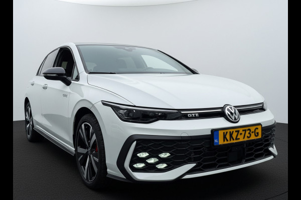 Volkswagen Golf GTE 1.5 eHybrid 272 PK HYBRID GTE-SPORT LEDER/LED-MATRIX/HEAD-UP!/18-INCH/TREKHAAK
