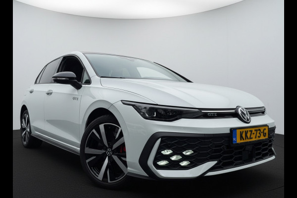 Volkswagen Golf GTE 1.5 eHybrid 272 PK HYBRID GTE-SPORT LEDER/LED-MATRIX/HEAD-UP!/18-INCH/TREKHAAK