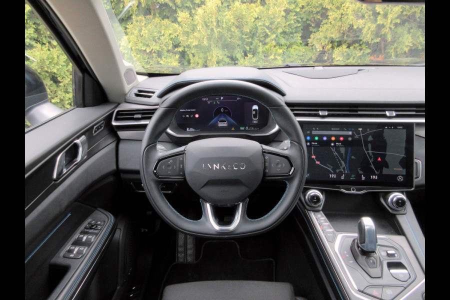 Lynk & Co 01 1.5 * 360Cam * Pano * Carplay *