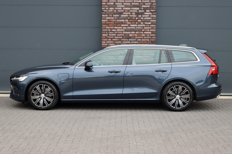 Volvo V60 2.0 T8 Twin Engine AWD Inscription | Bowers&Wilkins | Massage | Trekhaak | Memory | HUD | ACC | Stoelventilatie | Verwarmd Stuurwiel | Nappa Leder | IntelliSafe PRO |
