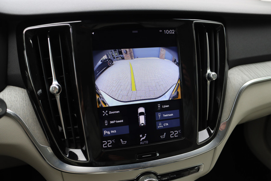 Volvo V60 2.0 T8 Twin Engine AWD Inscription | Bowers&Wilkins | Massage | Trekhaak | Memory | HUD | ACC | Stoelventilatie | Verwarmd Stuurwiel | Nappa Leder | IntelliSafe PRO |