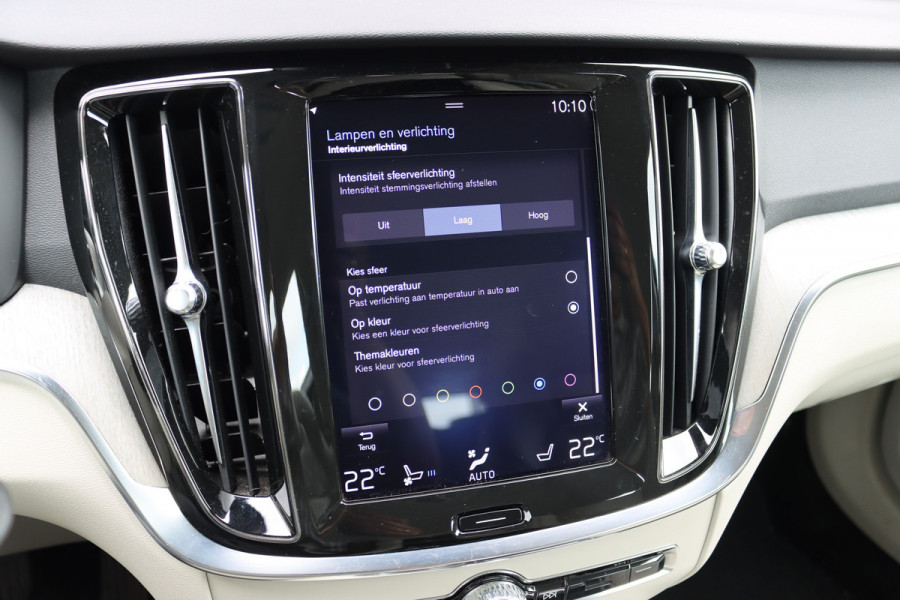 Volvo V60 2.0 T8 Twin Engine AWD Inscription | Bowers&Wilkins | Massage | Trekhaak | Memory | HUD | ACC | Stoelventilatie | Verwarmd Stuurwiel | Nappa Leder | IntelliSafe PRO |