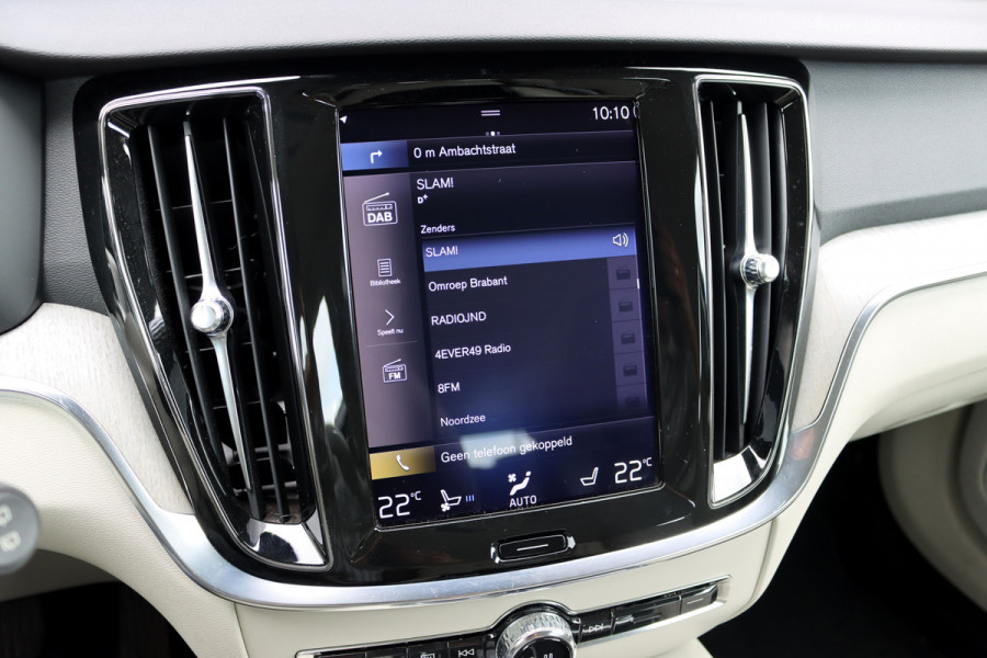 Volvo V60 2.0 T8 Twin Engine AWD Inscription | Bowers&Wilkins | Massage | Trekhaak | Memory | HUD | ACC | Stoelventilatie | Verwarmd Stuurwiel | Nappa Leder | IntelliSafe PRO |