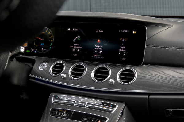 Mercedes-Benz E-Klasse Estate 300 e AMG Line | Panoramadak | Afn. trekhaak | Burmester | LED | Stoelverwarming