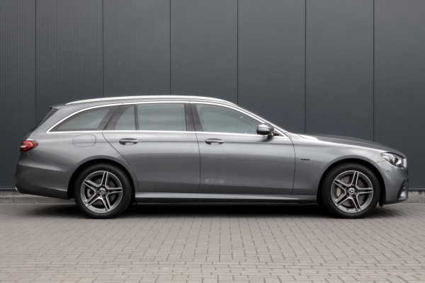 Mercedes-Benz E-Klasse Estate 300 e AMG Line | Panoramadak | Afn. trekhaak | Burmester | LED | Stoelverwarming