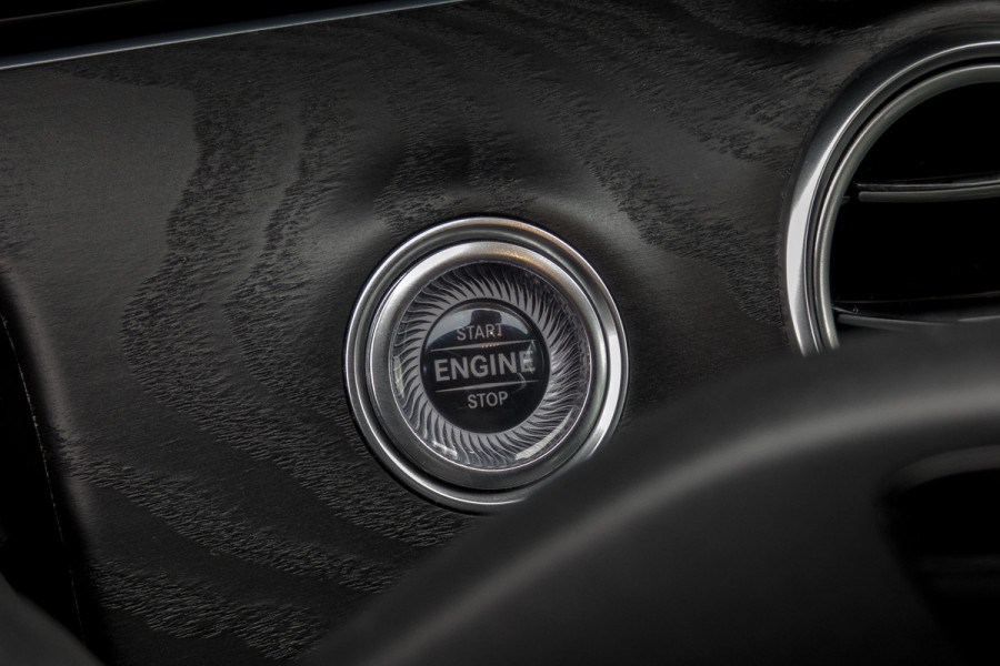 Mercedes-Benz E-Klasse Estate 300 e AMG Line | Panoramadak | Afn. trekhaak | Burmester | LED | Stoelverwarming