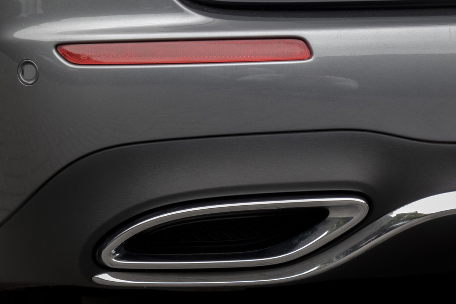 Mercedes-Benz E-Klasse Estate 300 e AMG Line | Panoramadak | Afn. trekhaak | Burmester | LED | Stoelverwarming