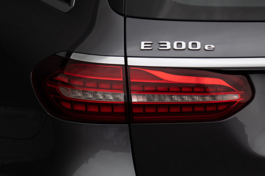 Mercedes-Benz E-Klasse Estate 300 e AMG Line | Panoramadak | Afn. trekhaak | Burmester | LED | Stoelverwarming