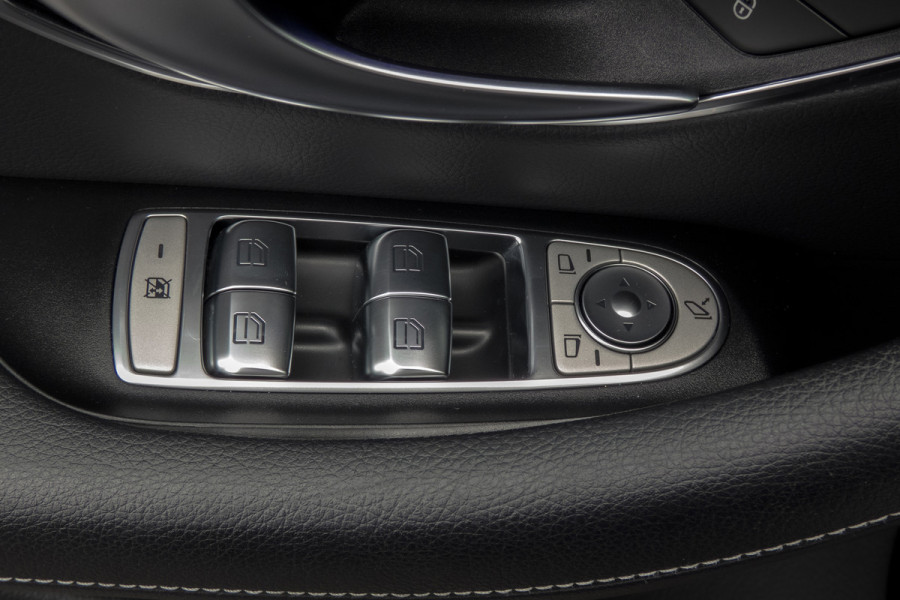 Mercedes-Benz E-Klasse Estate 300 e AMG Line | Panoramadak | Afn. trekhaak | Burmester | LED | Stoelverwarming