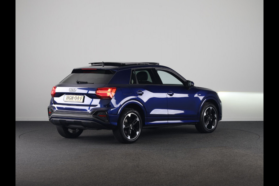 Audi Q2 35 TFSI S Edition 150pk | Panoramadak | Camera | Stoelverwarming | Elek. klep | Ambienteverlichting