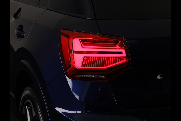 Audi Q2 35 TFSI S Edition 150pk | Panoramadak | Camera | Stoelverwarming | Elek. klep | Ambienteverlichting